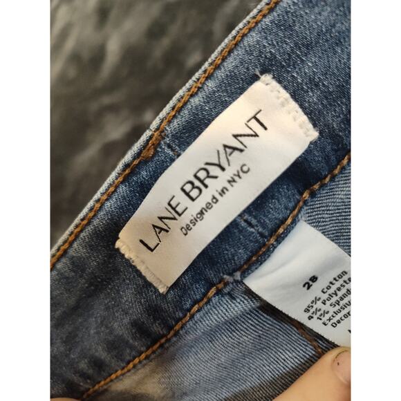 Lane  Bryant  Mid Rise Essential Stretch GirlFriend Crop 28 Jeans - Picture 6 of 9
